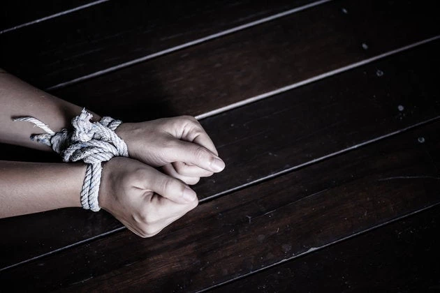 38 χρόνια στον 47χρονο που βίαζε ανήλικα, μεταξύ αυτών και την κόρη του -«Κρέας να ‘ναι και ό,τι να ’ναι»